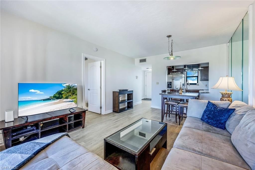 803 River Point Dr, Unit 201B, Naples, FL 34102 Photo