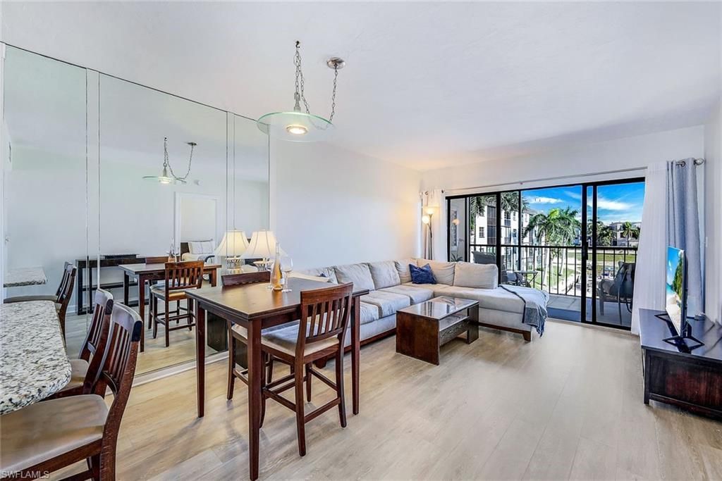 803 River Point Dr, Unit 201B, Naples, FL 34102 Photo