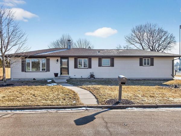 1201 APPLETON STREET, Menasha, WI 54952