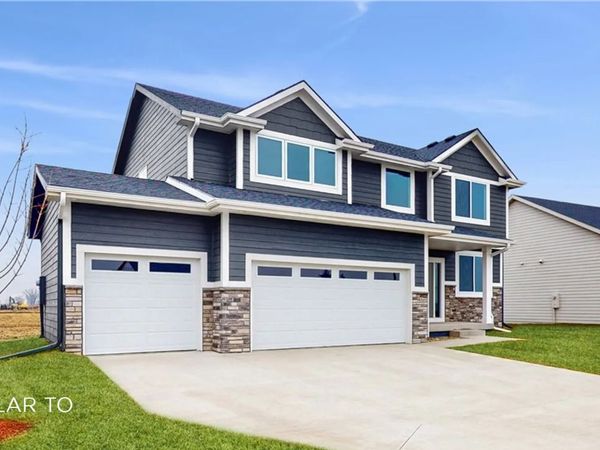 1024 Shady Lane Drive, Norwalk, IA 50211