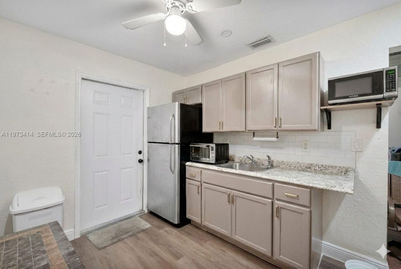 3410 N 72nd Ter, Hollywood, FL 33024 Photo