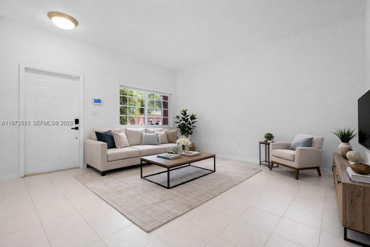 10320 SW 18th St, Miramar, FL 33025 Photo