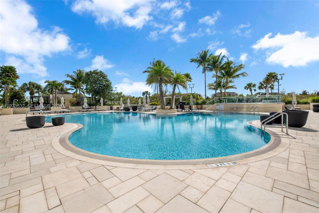 400 S Pointe Dr , Unit 1006, Miami Beach, FL 33139 Photo