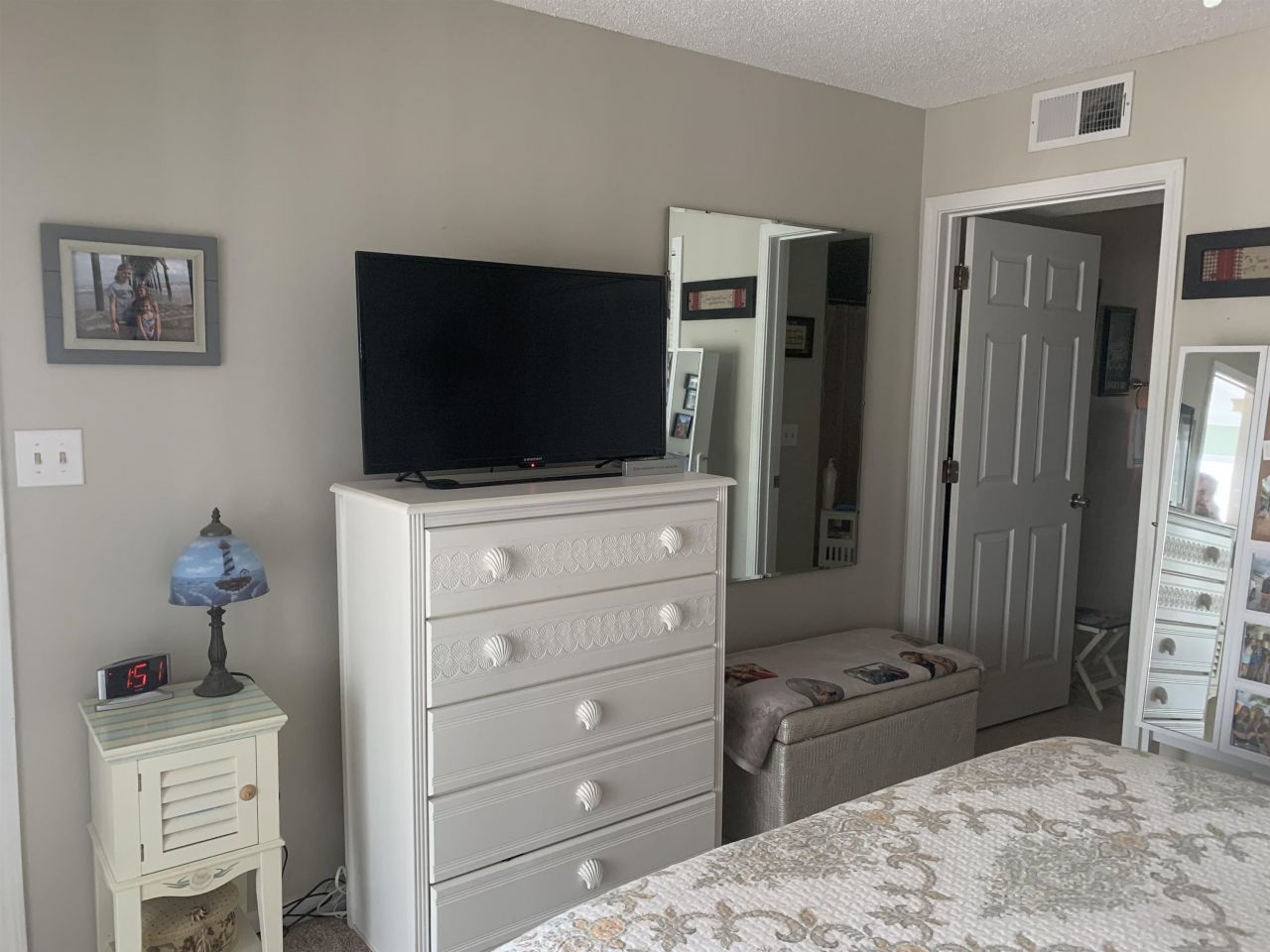 4601 Greenbriar Dr. Photo 15