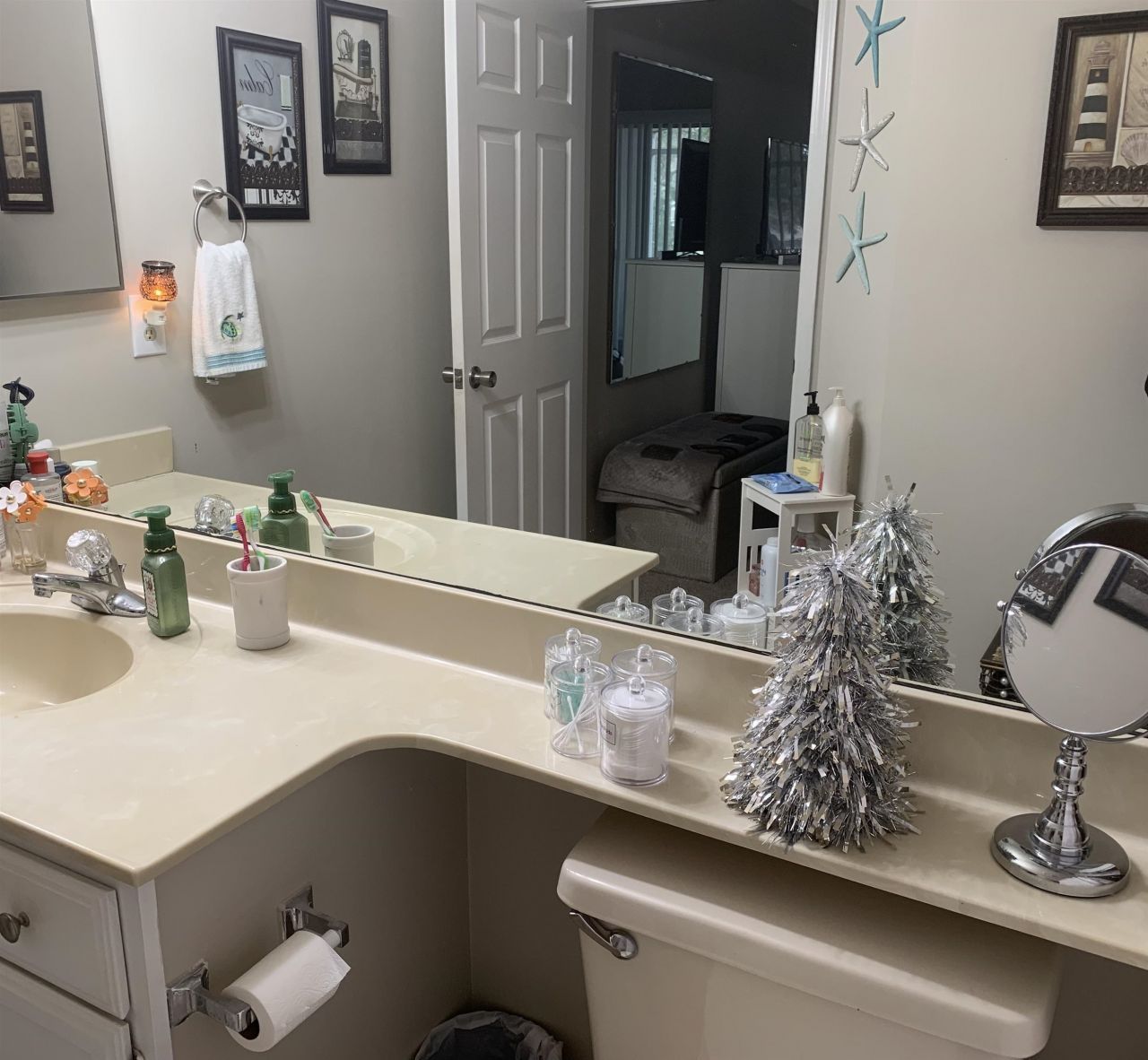 4601 Greenbriar Dr. Photo 17