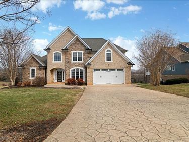 1450 Lejack Circle, Forest, VA 24551