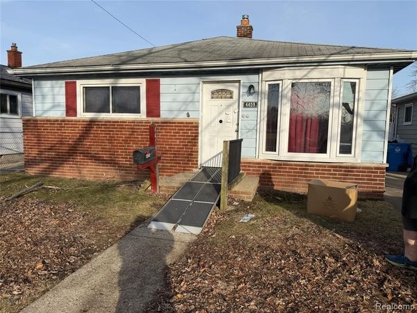 4459 Clippert Street, Dearborn Heights, MI 48125