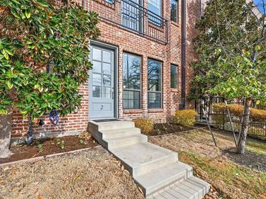 1900 Caddo Street, Unit 2, Dallas, TX 75204