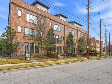 1900 Caddo Street, Unit 2, Dallas, TX 75204