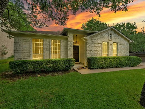 208 Sailors RUN, Lakeway, TX 78734
