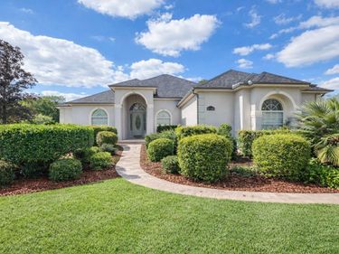 39545 HARBOR HILLS BOULEVARD, LADY LAKE, FL 32159