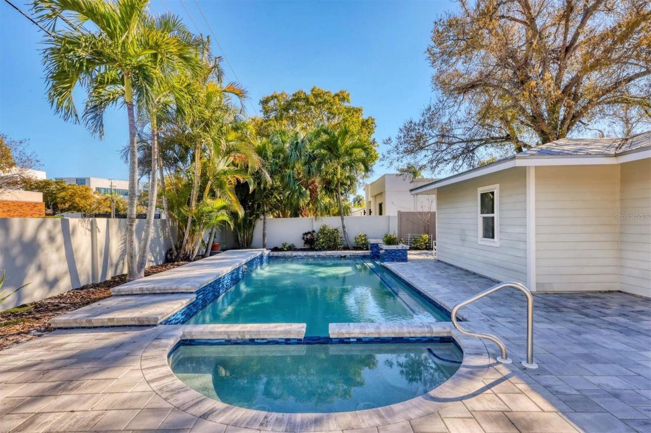 1792 Floyd Street, Sarasota, FL 34239 Photo