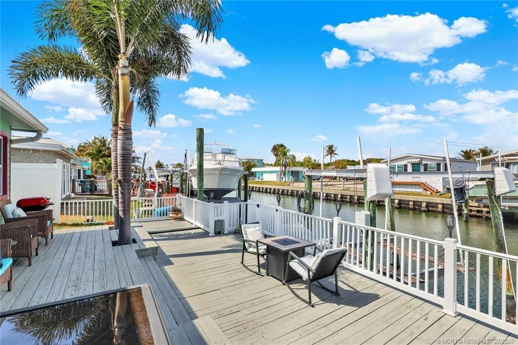 84 Aqua Ra Drive, Jensen Beach, FL 34957 Photo