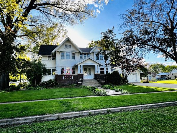 301 N Main Street, Alexis, IL 61412