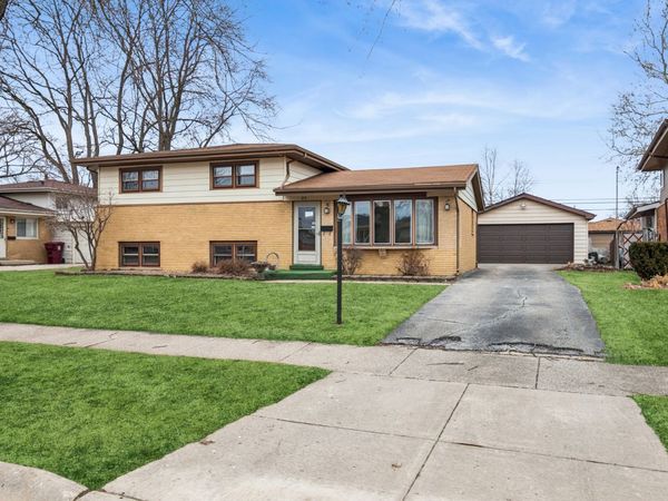 87 E Craig Drive, Chicago Heights, IL 60411