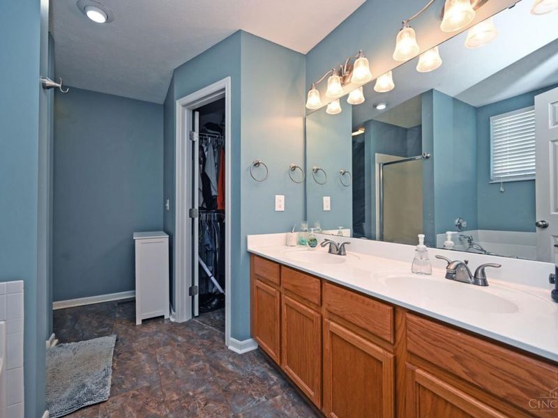 988 Weeping Willow Lane, Hamilton Twp, OH 45039 Photo 18