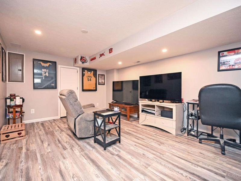 988 Weeping Willow Lane, Hamilton Twp, OH 45039 Photo 29