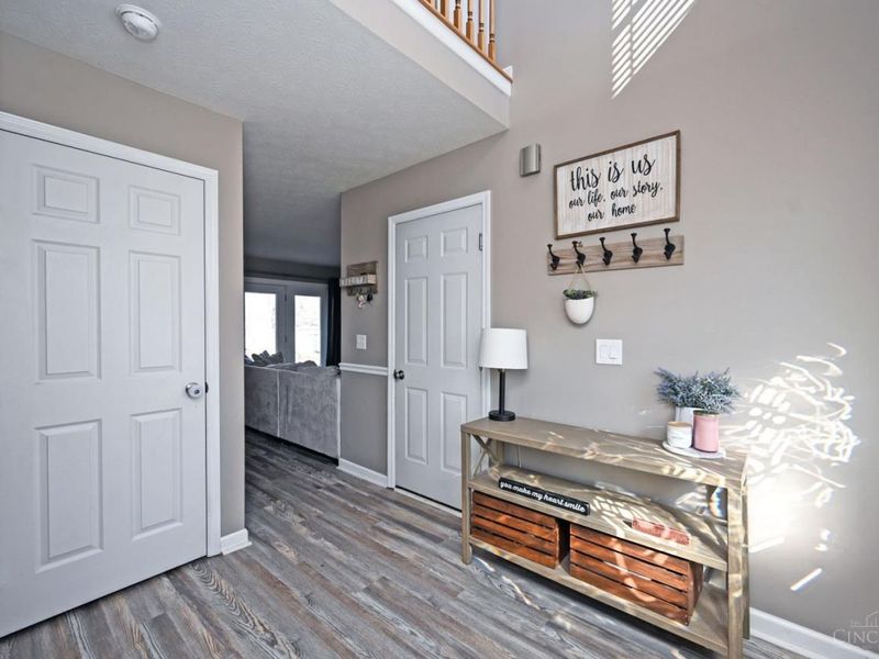 988 Weeping Willow Lane, Hamilton Twp, OH 45039 Photo 5