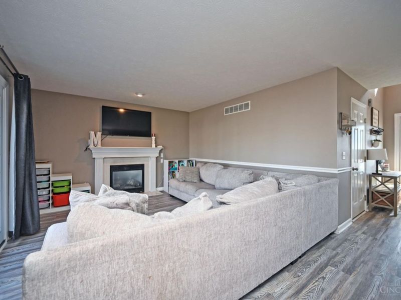 988 Weeping Willow Lane, Hamilton Twp, OH 45039 Photo 7