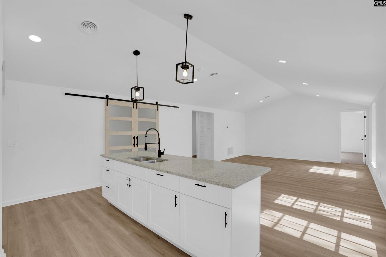 3012 Lang Road Photo 8