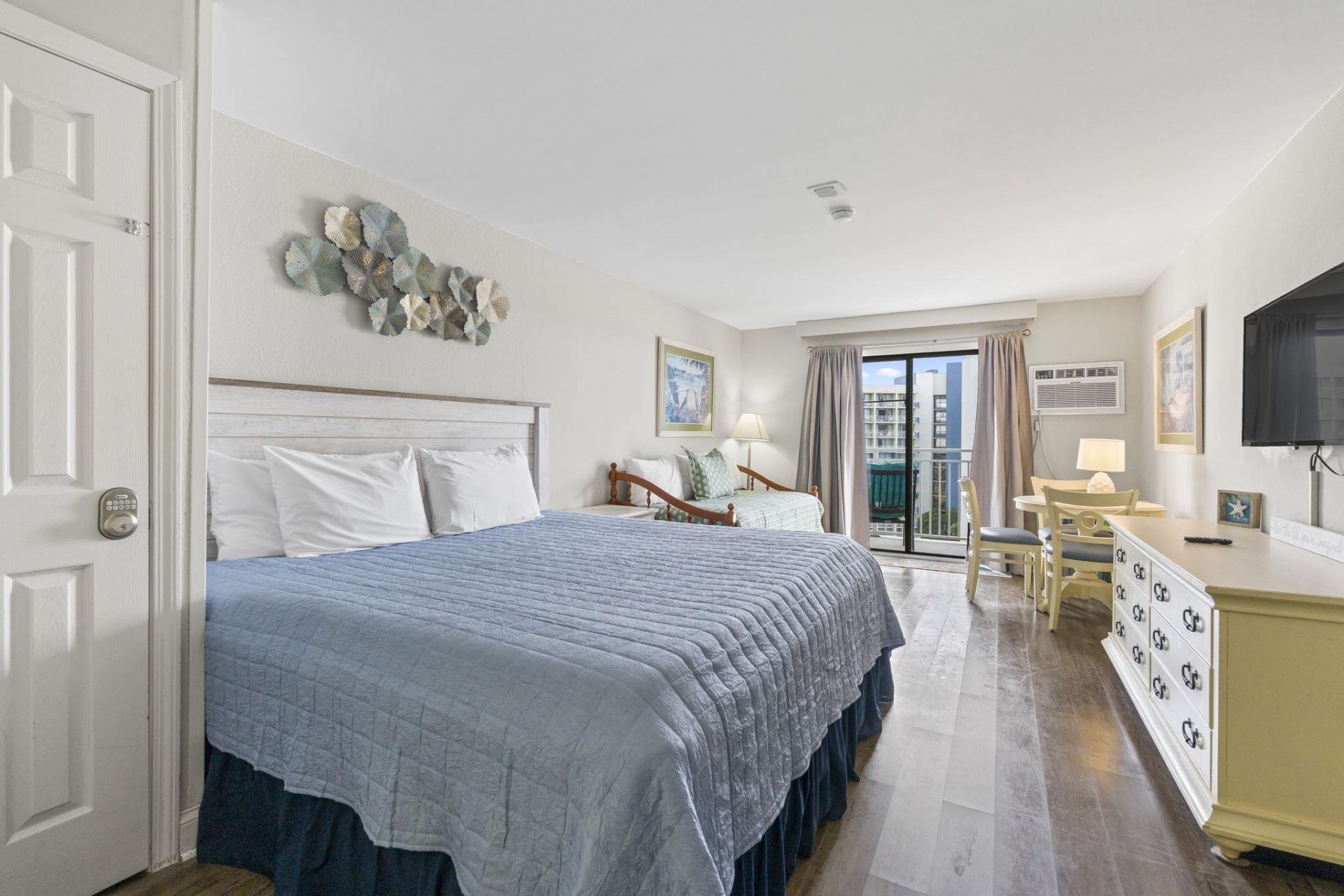 1207 S Ocean Blvd. Photo 11