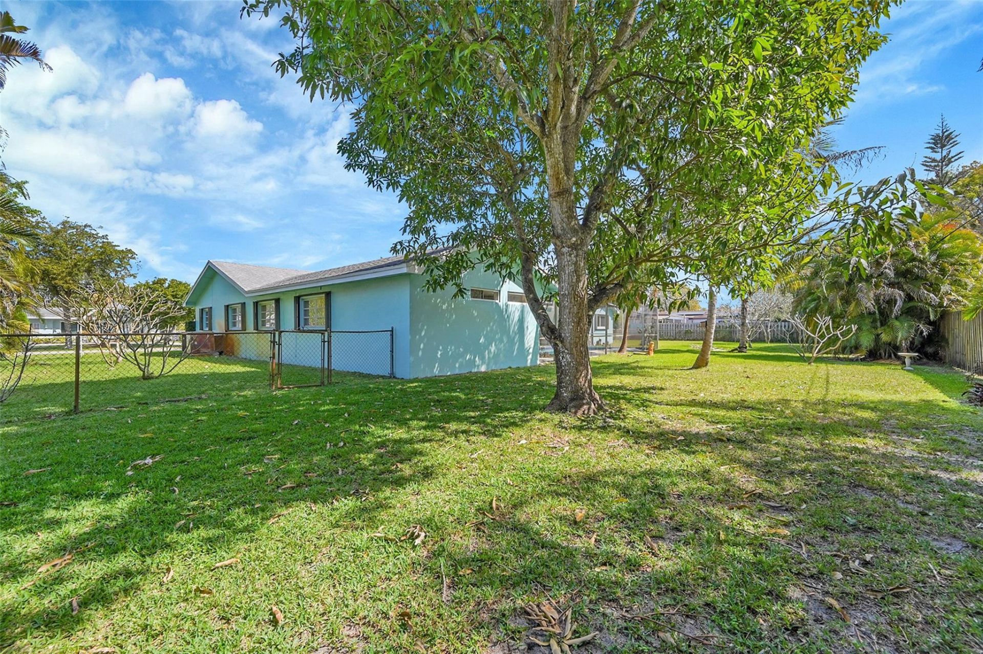 7480 NW 9th Street, Plantation, FL 33317 Photo