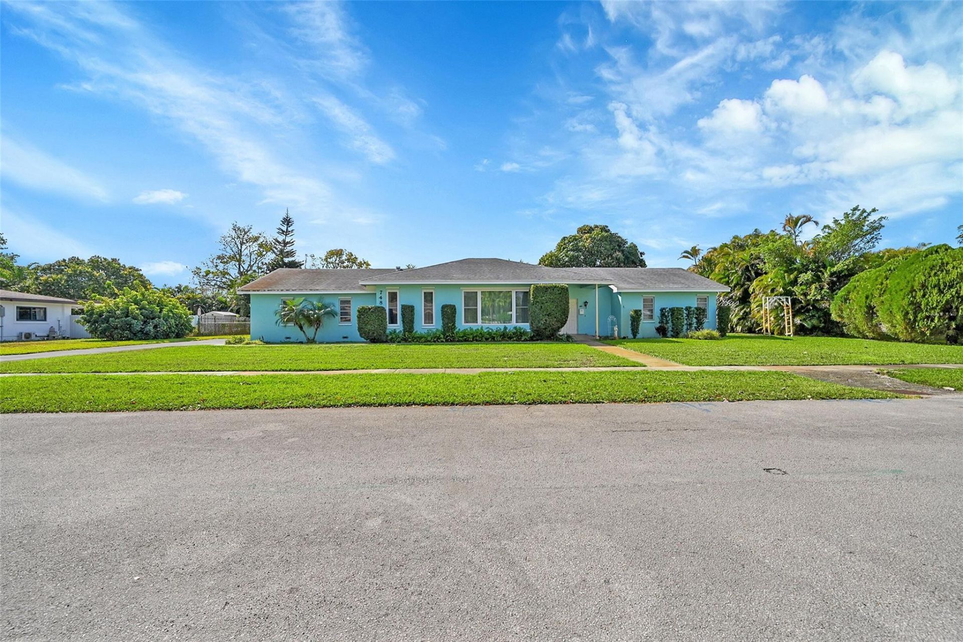 7480 NW 9th Street, Plantation, FL 33317 Photo