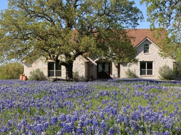 120 Oak Meadow TRL, Spicewood, TX 78669
