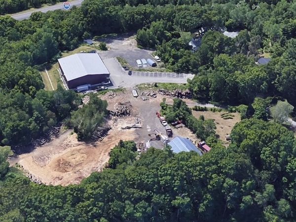 9 B Wellington Rd, Oxford, MA 01540