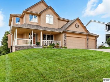 8544 S 98th Street, La Vista, NE 68128