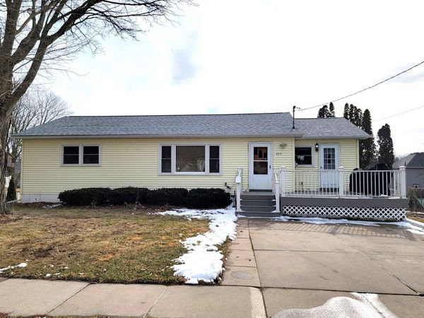 425 Jefferson Street, Platteville, WI 53818