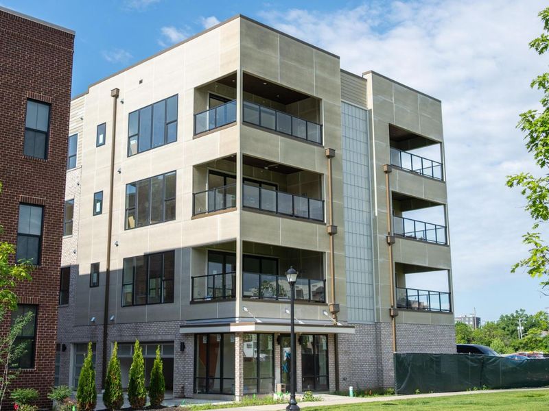 270 Dickenson Street, Unit 403, Columbus, OH 43215 Photo 2