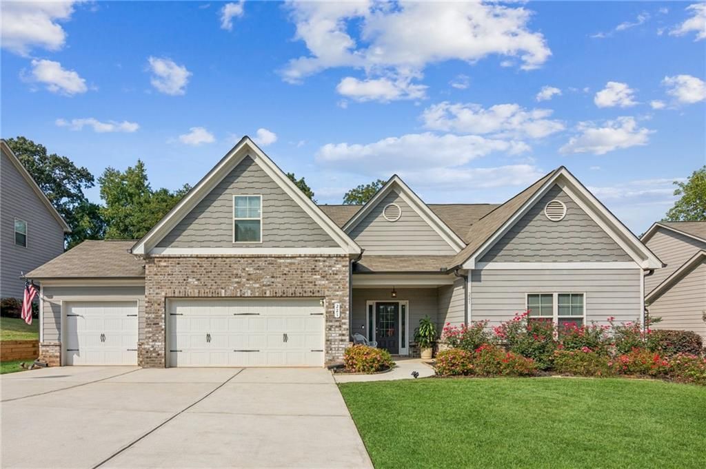 221 Charlotte Drive, Hoschton, GA 30548 Main Photo