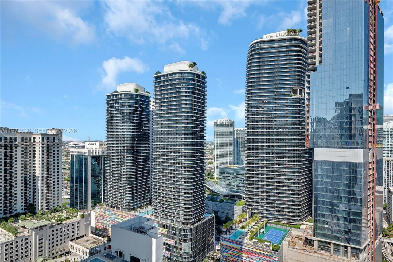 1010 Brickell Ave, Unit 3510, Miami, FL 33131 Photo