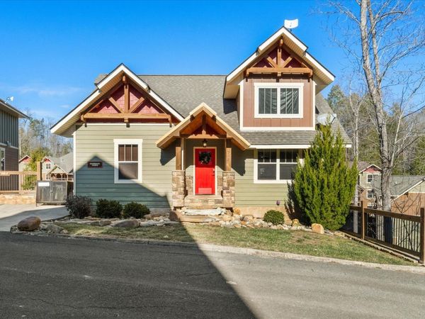 712 Still Hill Way, Gatlinburg, TN 37738