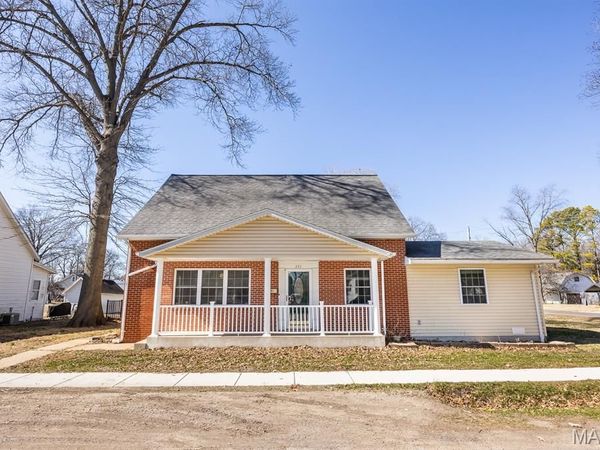 321 N John Street, Mascoutah, IL 62258