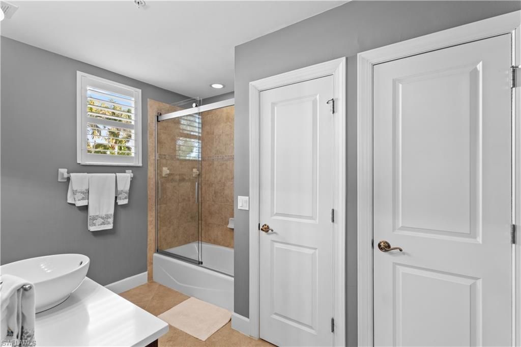 1104 6th St S, Unit 1, Naples, FL 34102 Photo