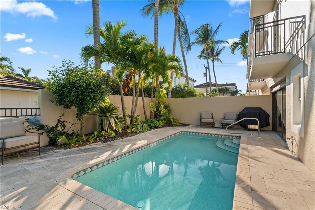 1104 6th St S, Unit 1, Naples, FL 34102 Photo