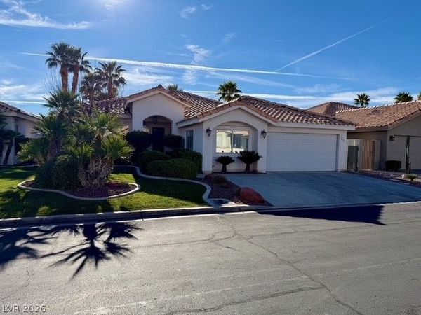 1612 Hidden Spring Drive, Las Vegas, NV 89117