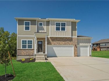 10720 N Richmond Avenue, Kansas City, MO 64157
