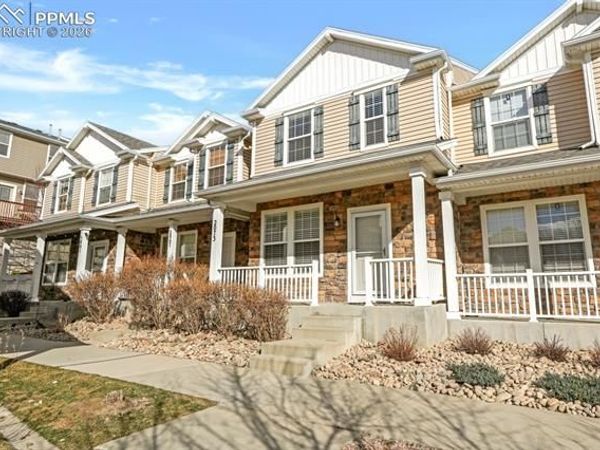 2073 Squawbush Ridge Grove, Colorado Springs, CO 80910