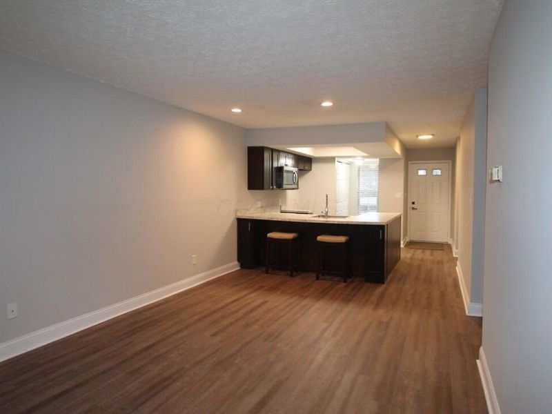 6550 Reflections Drive, Unit C, Dublin, OH 43017 Photo 3