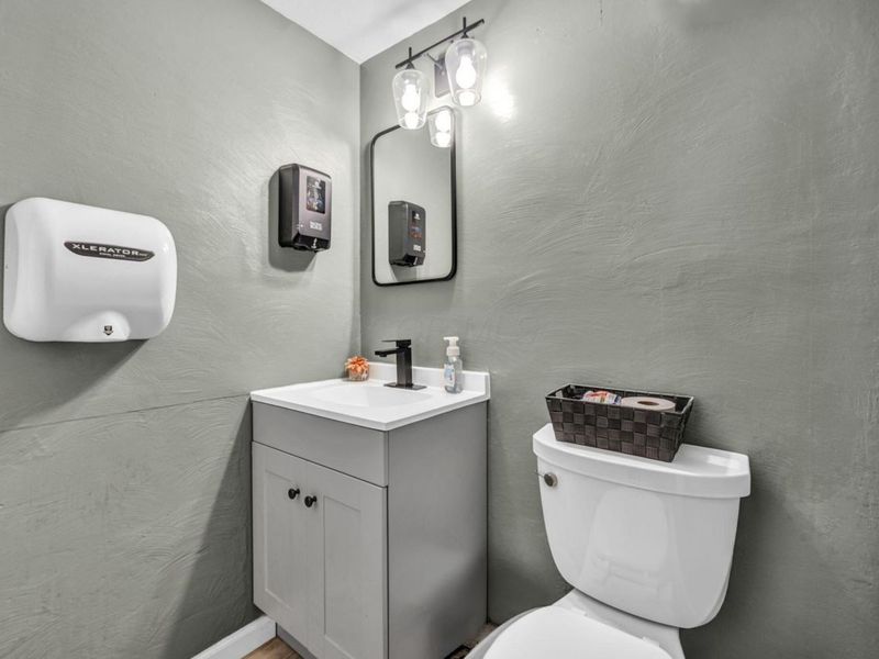 1824 E Broad Street, Unit B, Columbus, OH 43203 Photo 19
