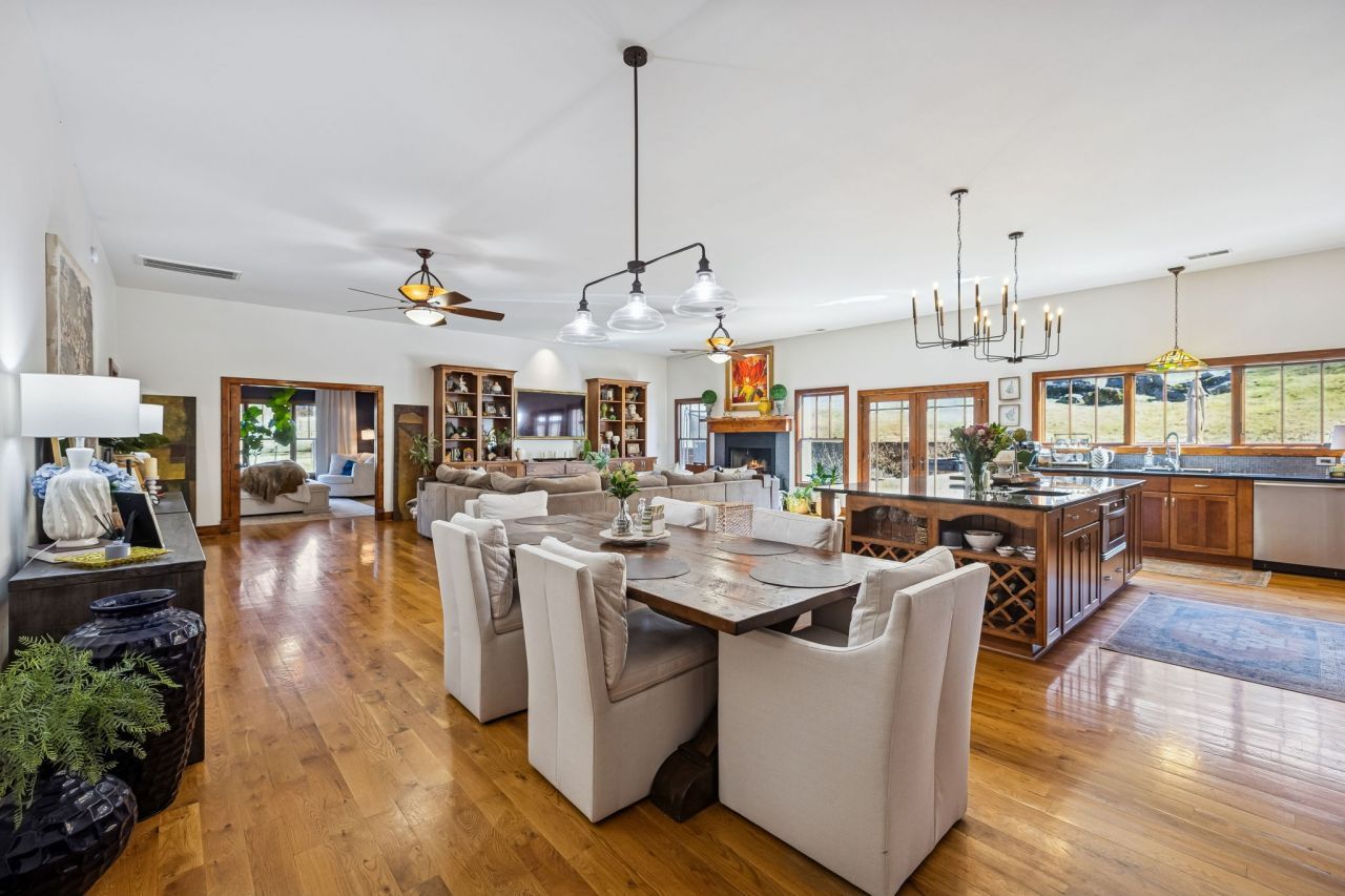 4556 Gossburg Rd Beechgrove, TN 37018