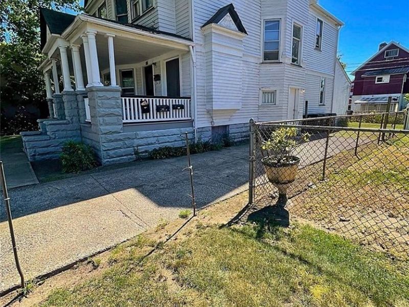 554 Eddy Road, Cleveland, OH 44108 Photo 10