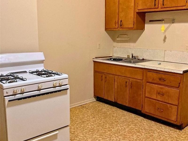 554 Eddy Road, Cleveland, OH 44108 Photo 28