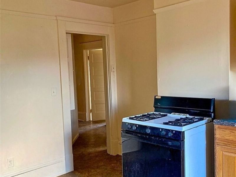 554 Eddy Road, Cleveland, OH 44108 Photo 29