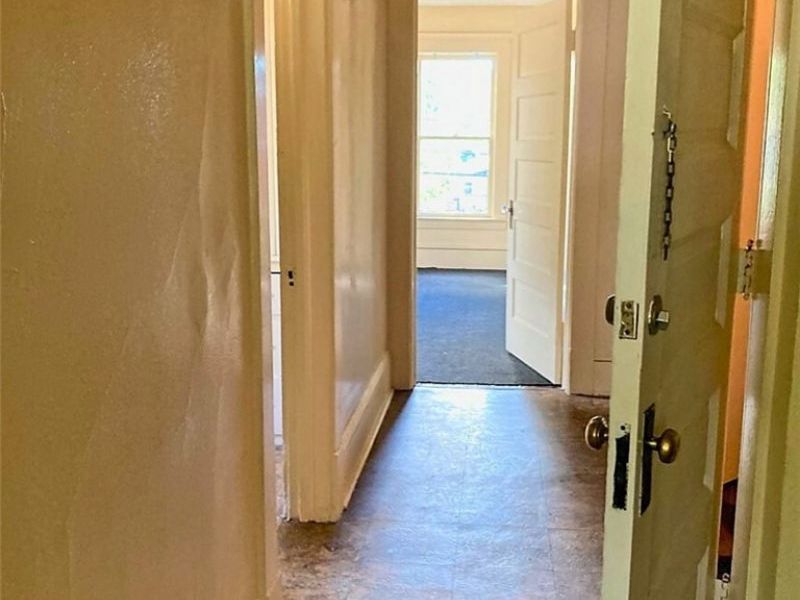 554 Eddy Road, Cleveland, OH 44108 Photo 31