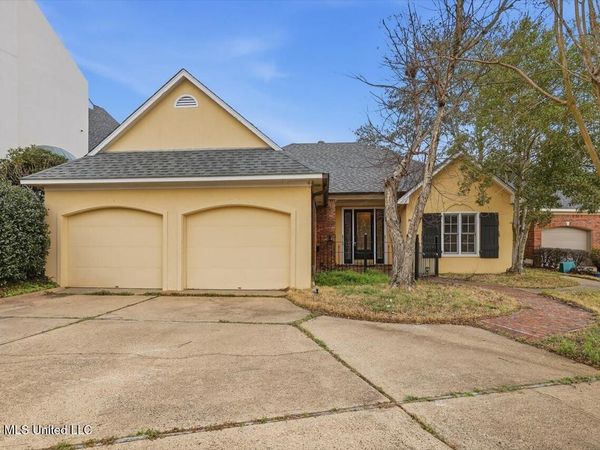 22 Autumn Hill Court, Jackson, MS 39211