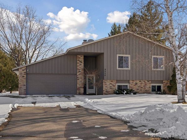 4558 141st Street W, Apple Valley, MN 55124